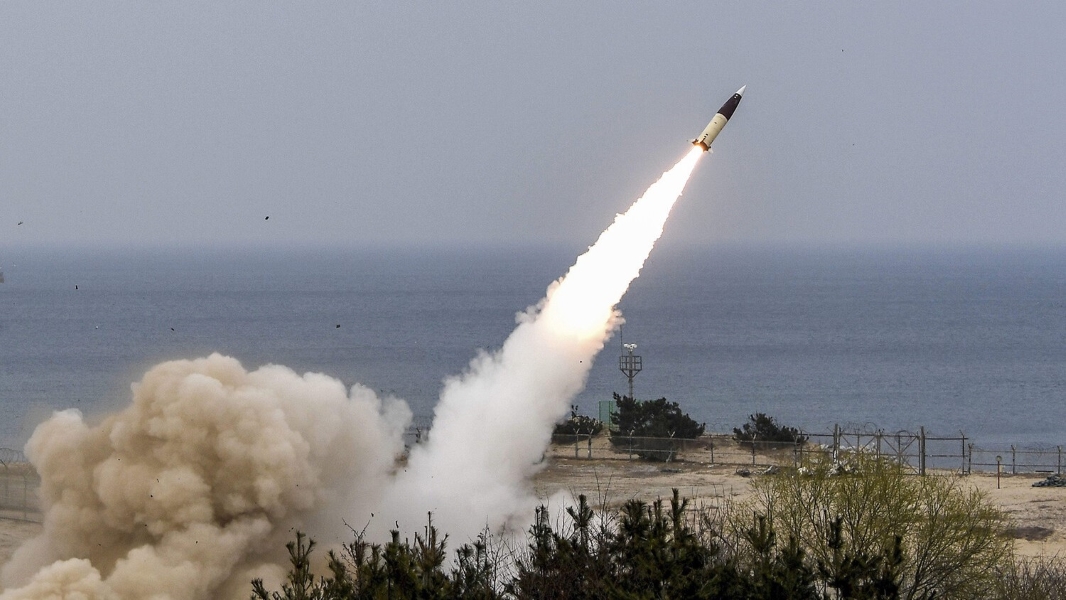 В Белом доме раскрыли, сколько ракет ATACMS могут поставить Украине